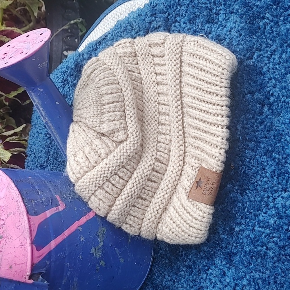 Kids Knit Hat - Cream